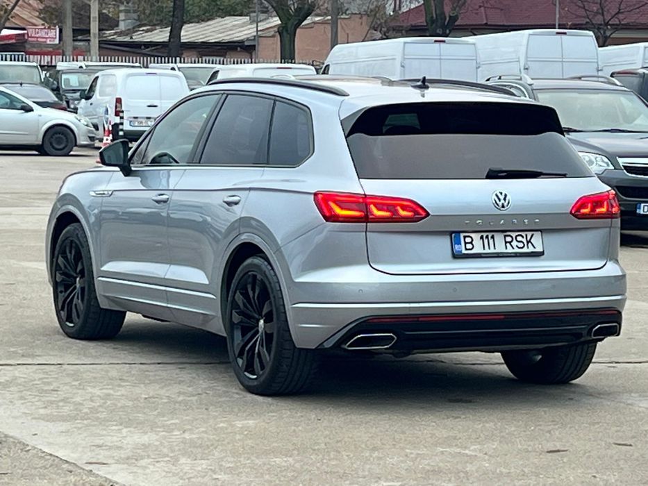 Vw touareg R-LINE an fab 2020/km realii 100%/ accept test reprezentant