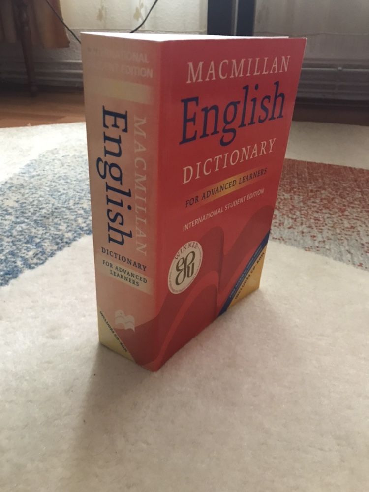 Macmillan Dictionar englez + CD