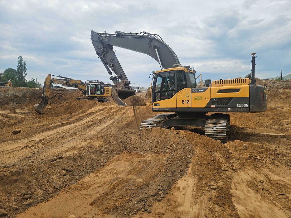 Excavator  Caterpilar