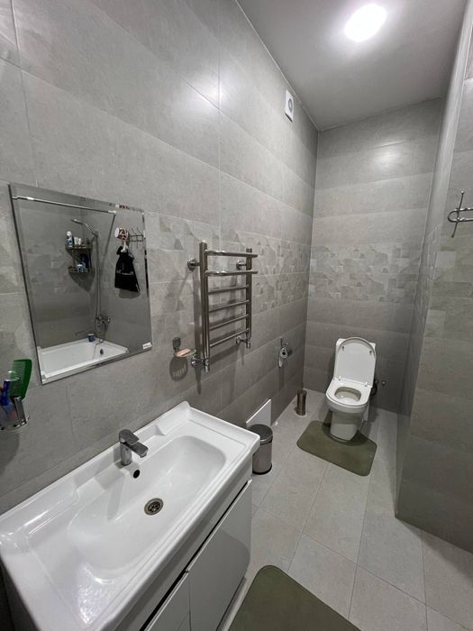 Продаётся участка своя 10комната 8соток Эшонгузар