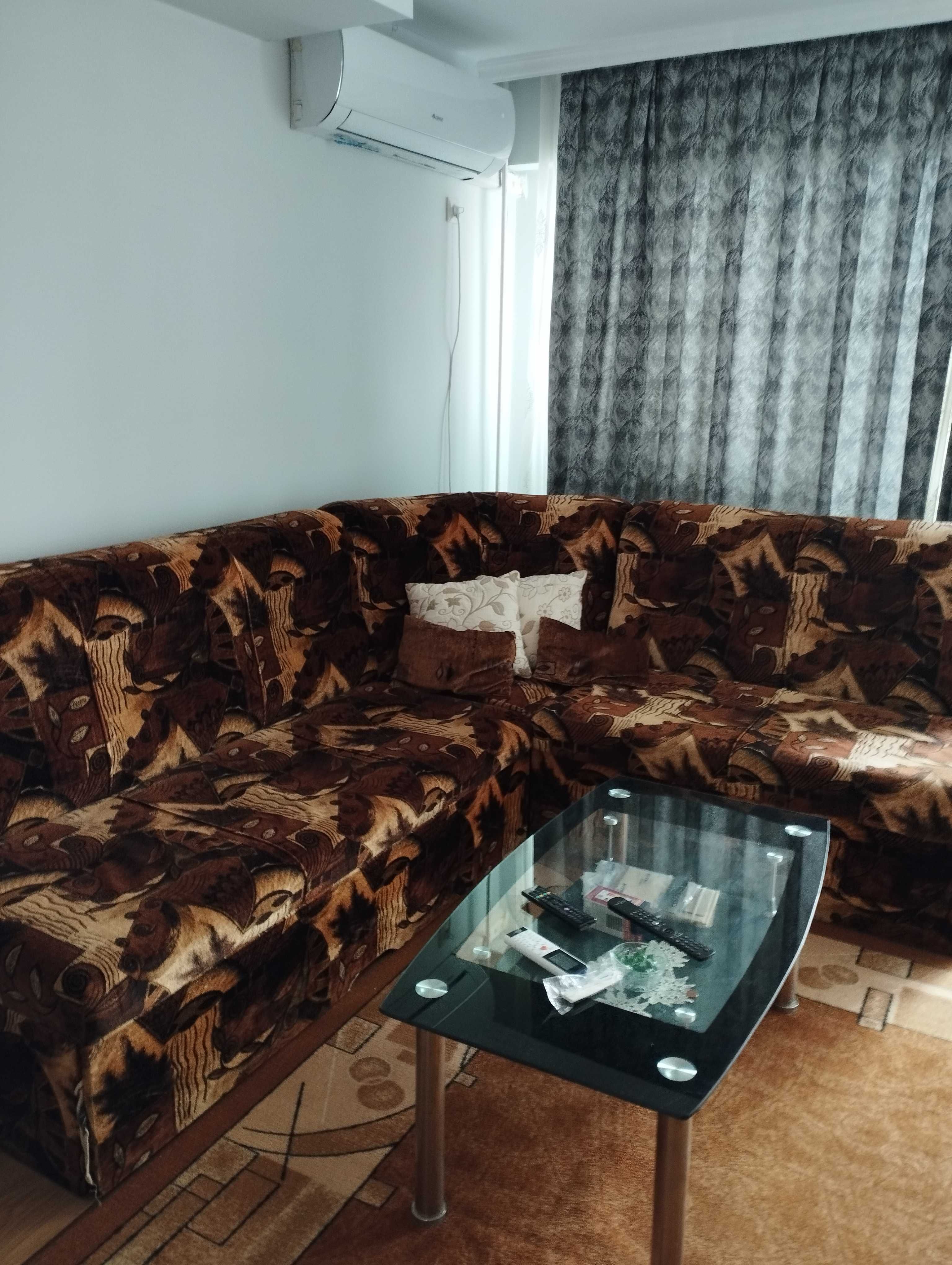 Ъглов диван с ракла и опция за сън
