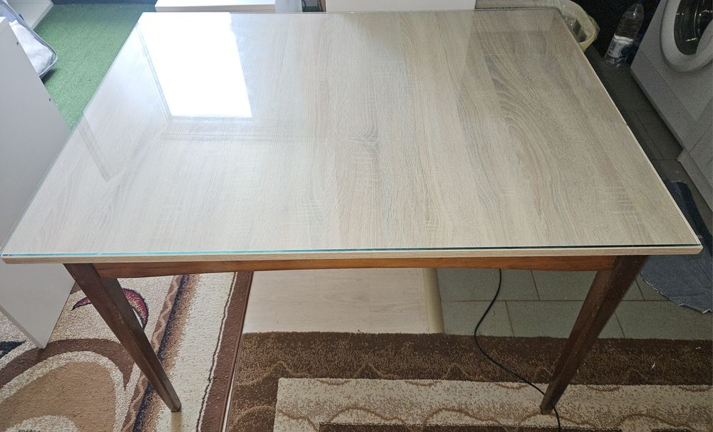 Masa living bucătărie lemn cu geam protectie
