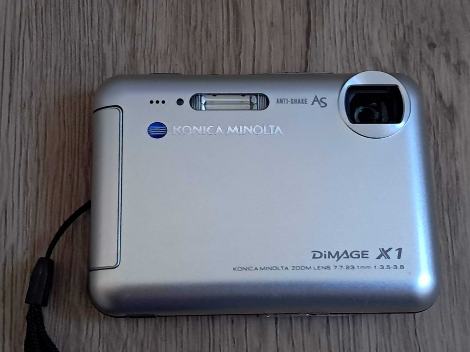 Camera foto digitala Konica Minolta Dimage X1 8.0 MP