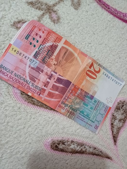 Vând franci elvetieni