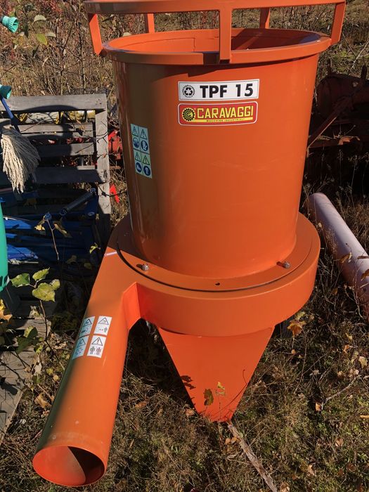 Tocator baloti paie, coceni, porumb, la cardan Caravaggi TPF 15