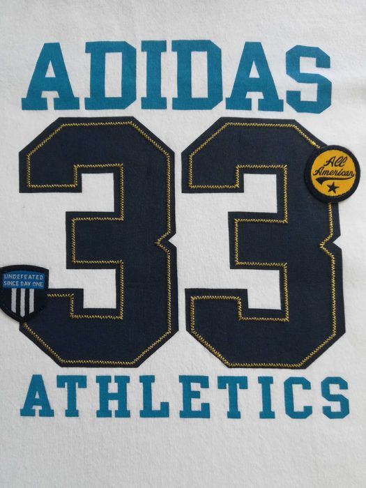 Нова детска блуза Adidas за момче, размер 4 години