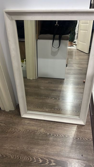 Продам раковину с зеркалом