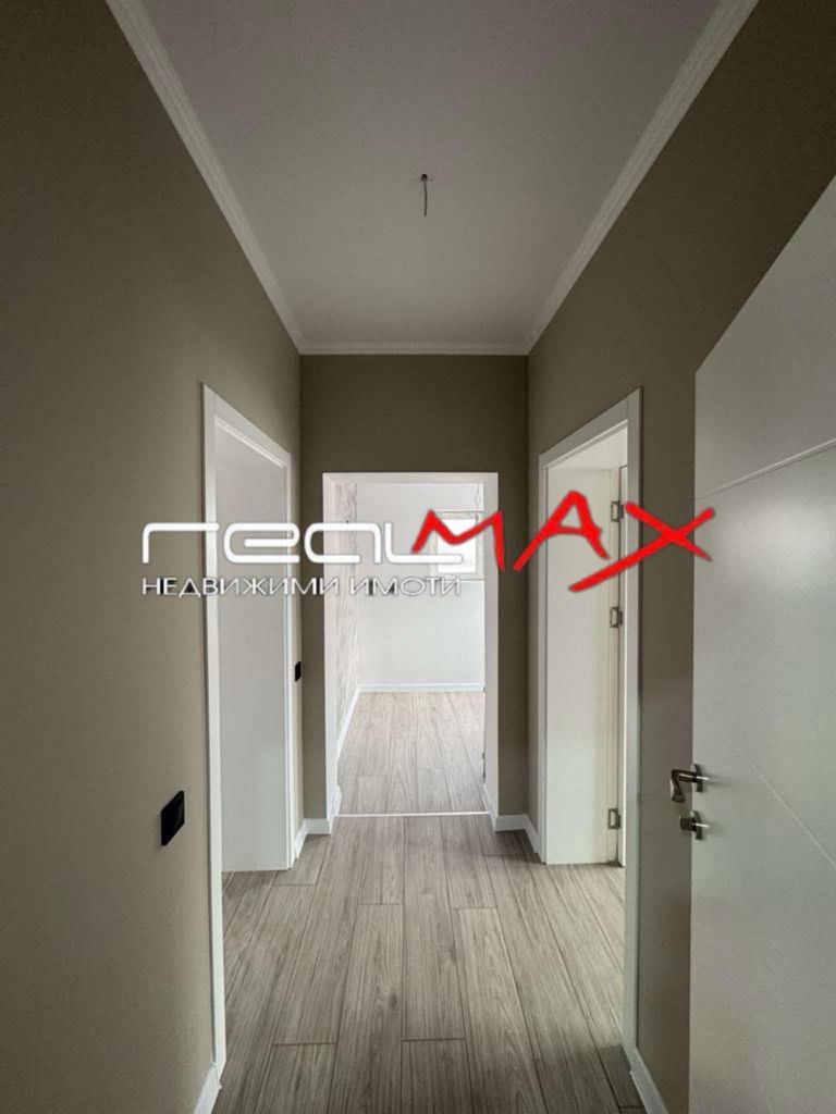 Продава се Двустаен апартамент в Казанлък - 53 кв.м за 1684 €/кв.м - Снимка #11