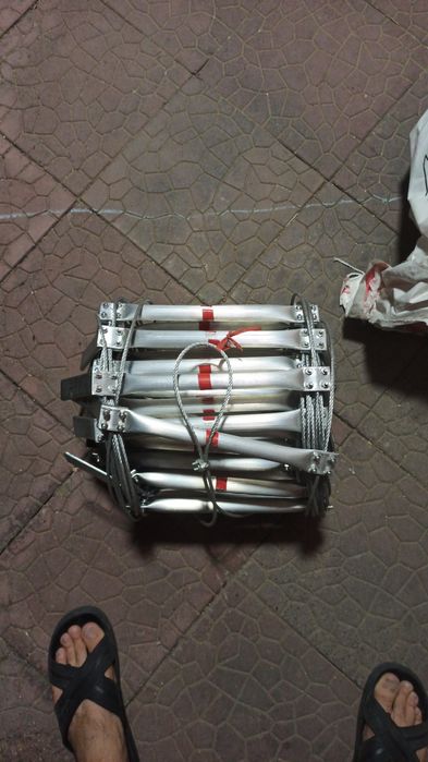 Новая Пожарная эвакуационная лестница 25 метров