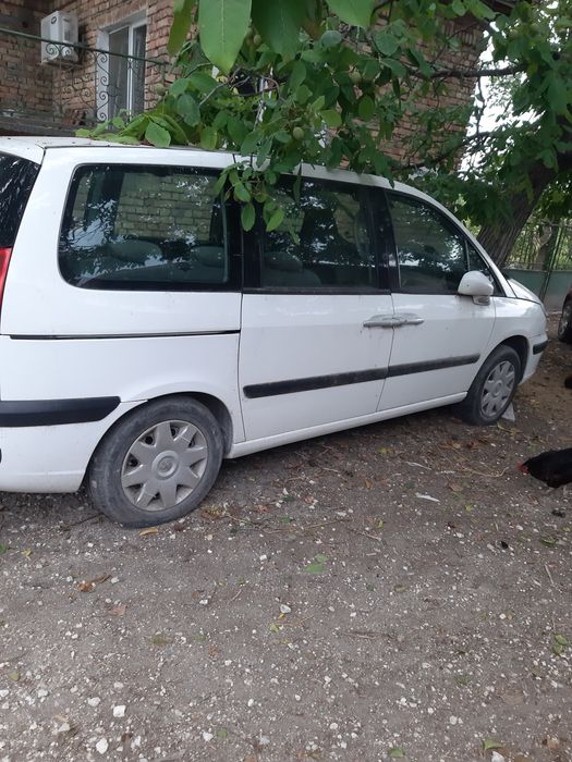 Пежо 807  за части може и цяла