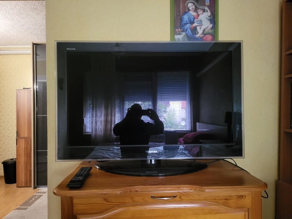 TV Toshiba REGZA 40 inch