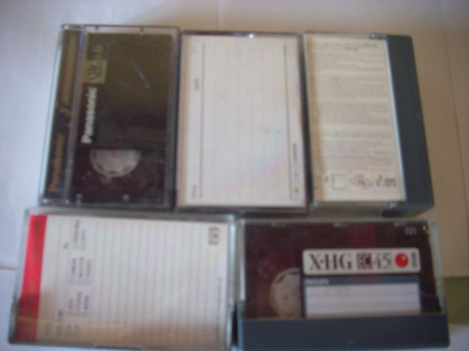 microfoane Karaoke sau jocuri Ps4,Ps3 si casete video mici 16 mm