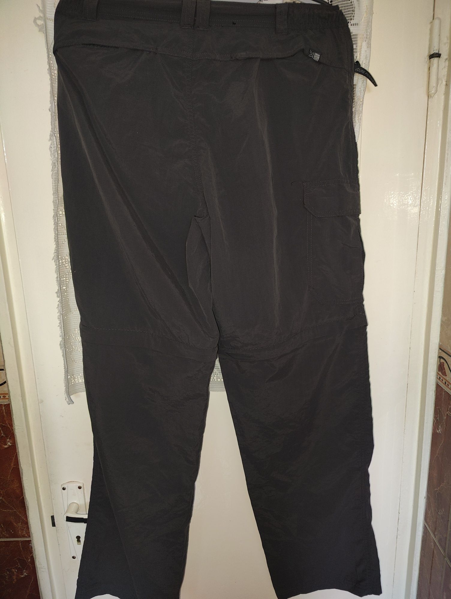 Pantaloni trekking material multifuncțional