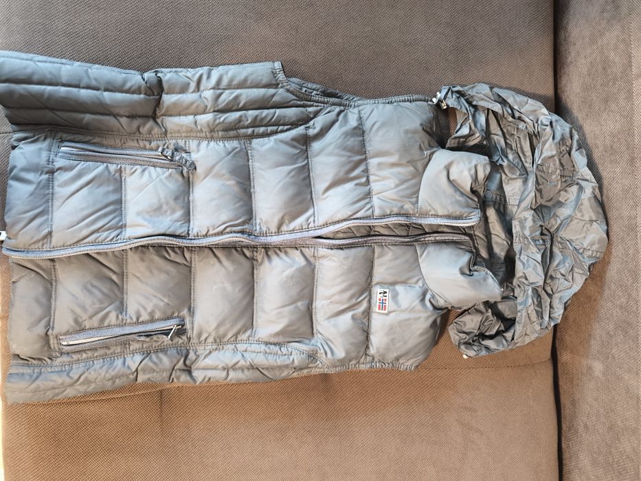 Vesta puf și pene Napapijri XS(10-2 ani)