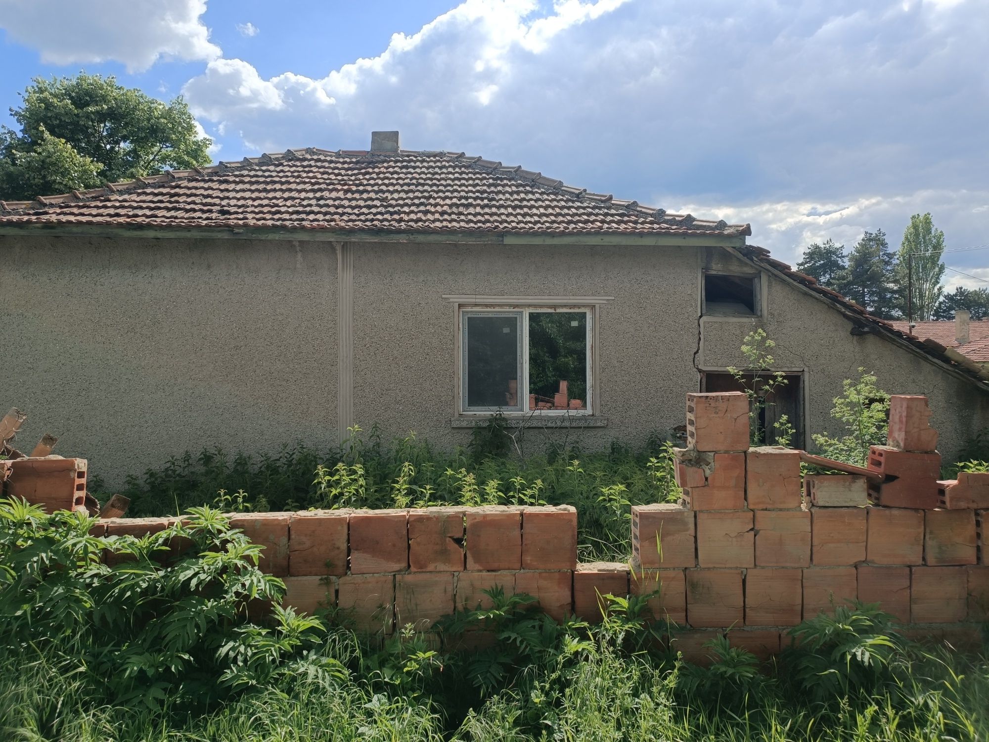 Продавам Къща с.Рудник обл.Варна