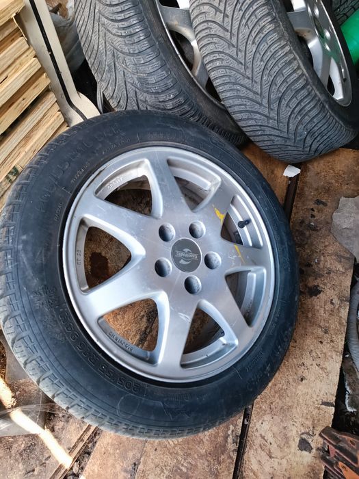 Продавам 4 зимни гуми с джанти