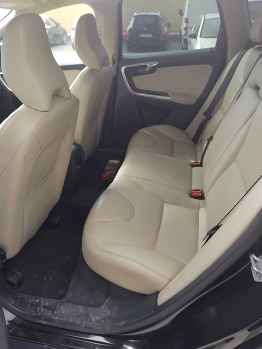 Джип Волво ХС60 в перфектно техническо състояние