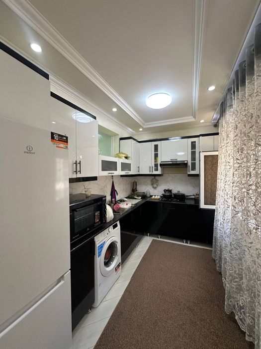 Срочно сотилади новостройка 73 м.к 3 хона 1 этаж 6 э домда Согдиана