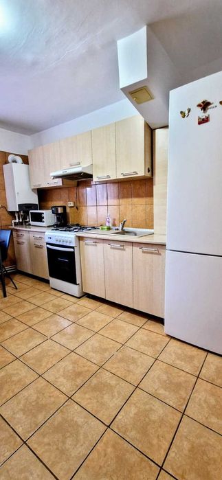 Închiriez apartament 2 camere – Ansamblul Buzaului / Școala Nr. 2