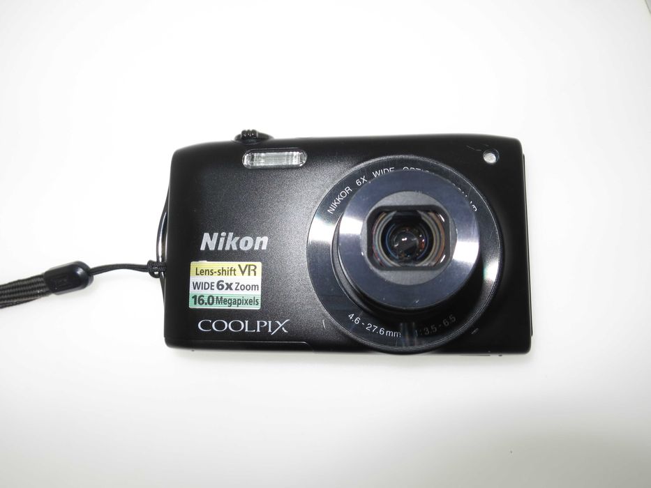 Nikon Coolpix S3300 ултра компактен фотоапарат дигитална камера