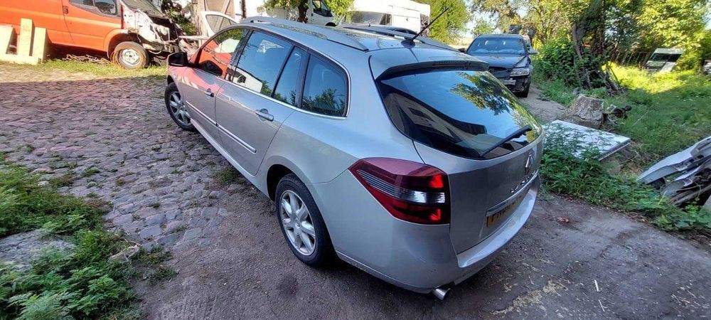 Dezmembrez Renault Laguna 3 Break 2.0 dci M9R