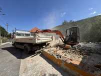 Executam lucrari cu miniexcavator si bascula sau inchiriez