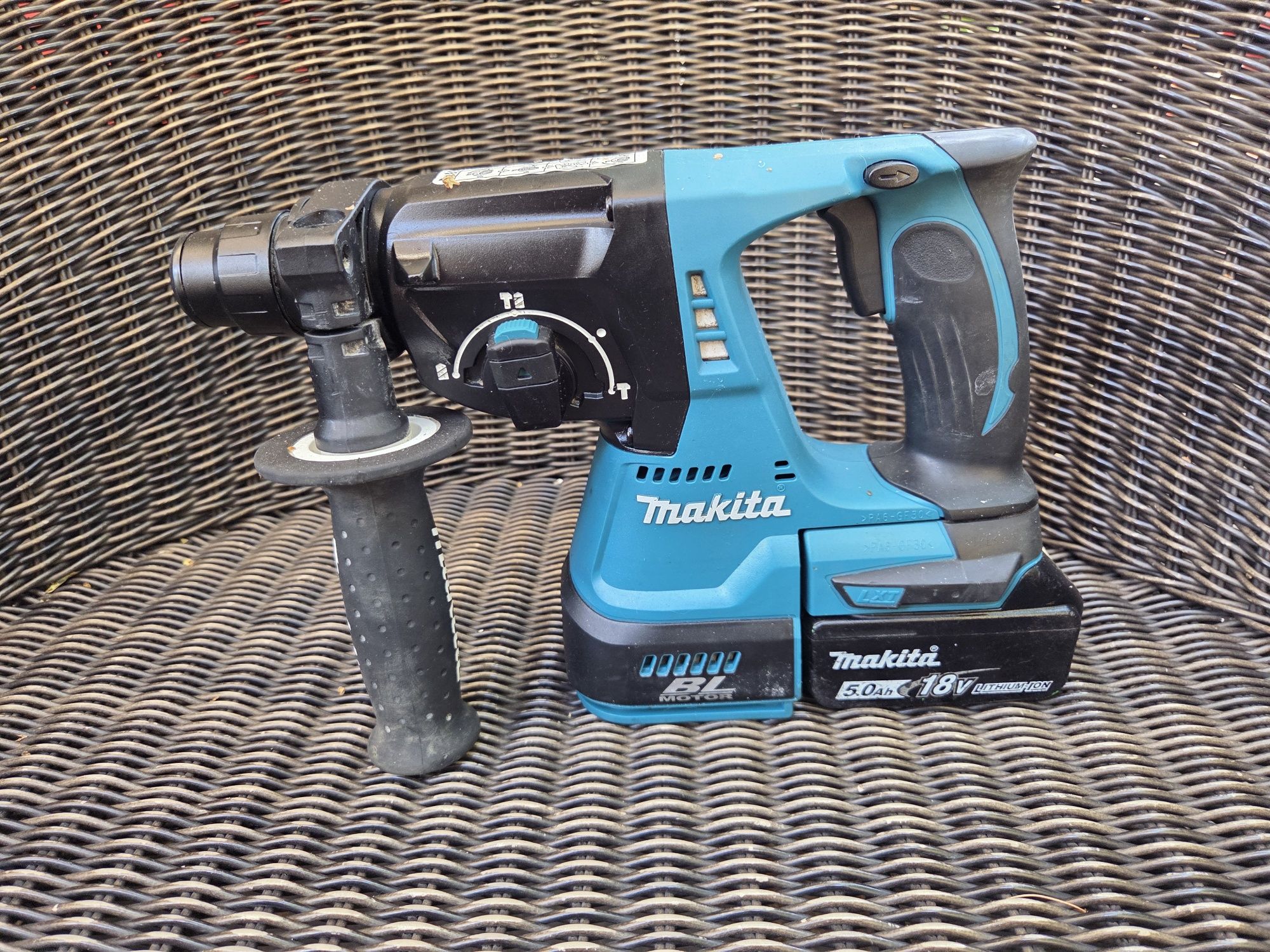 Rotopercutor 2025 bormasina Makita DHR242