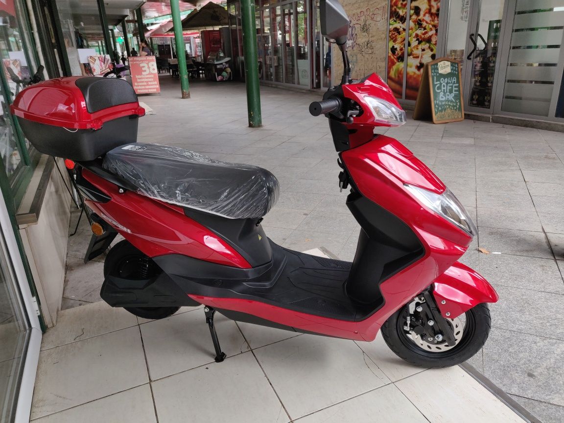 Scuter Electric ZTECH 1800W - 25Km/h, Fara Permis, NOU, Model 2024 !