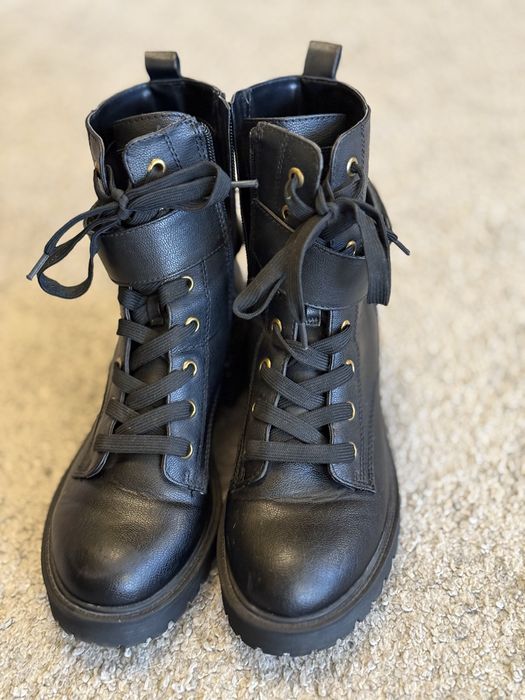 Ботуши черни Guess 37