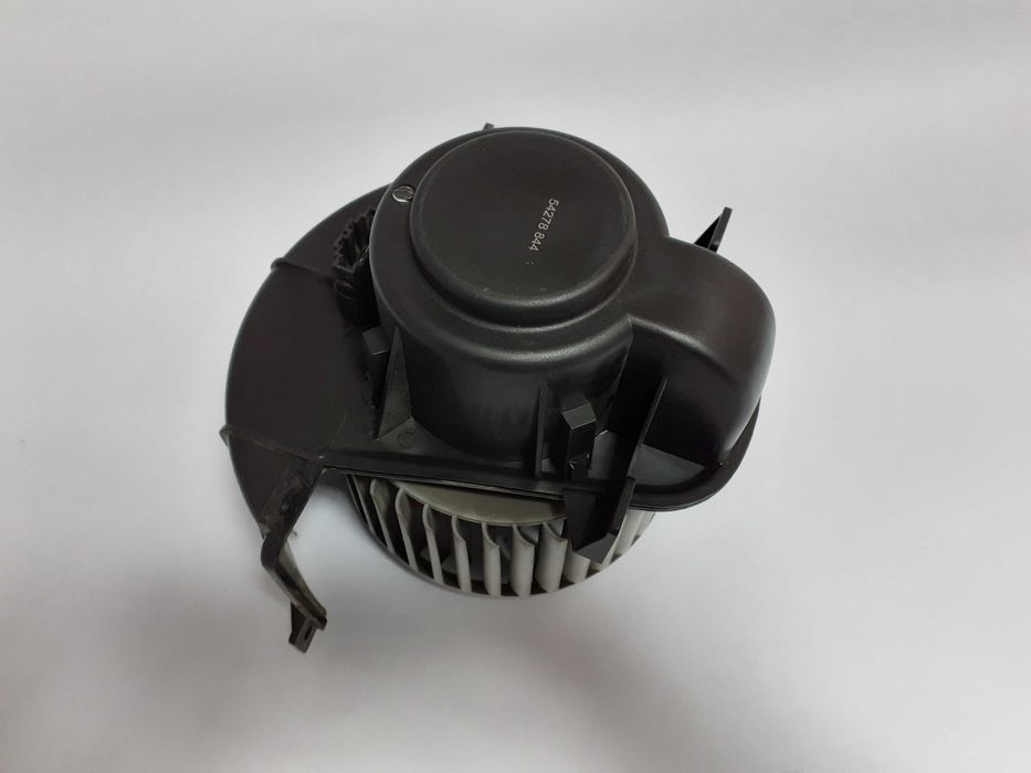 Ventilator Original habitaclu VW. Tou.uareg 17360057