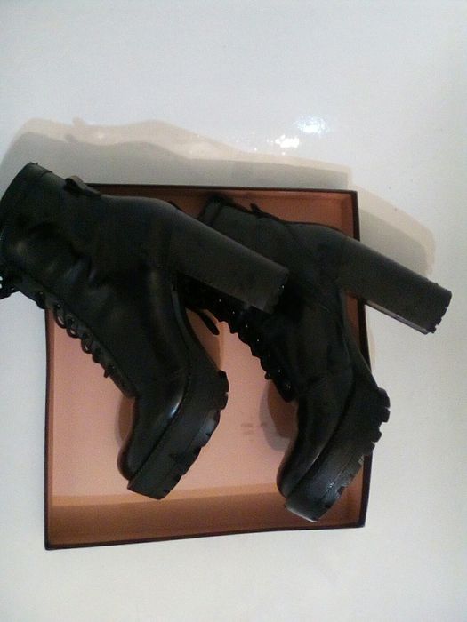 Ghete nr 38 , 41 Calvin Klein (imitatie) / Zara