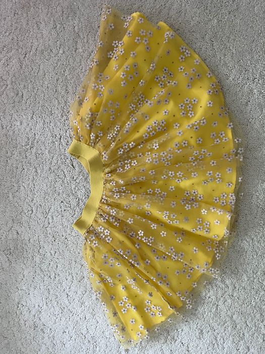 Mayoral поличка р. 122-134 страхотна