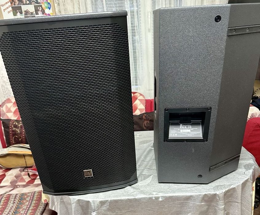 Продавам нови тонколони марка Electro-Voice серията EKX15