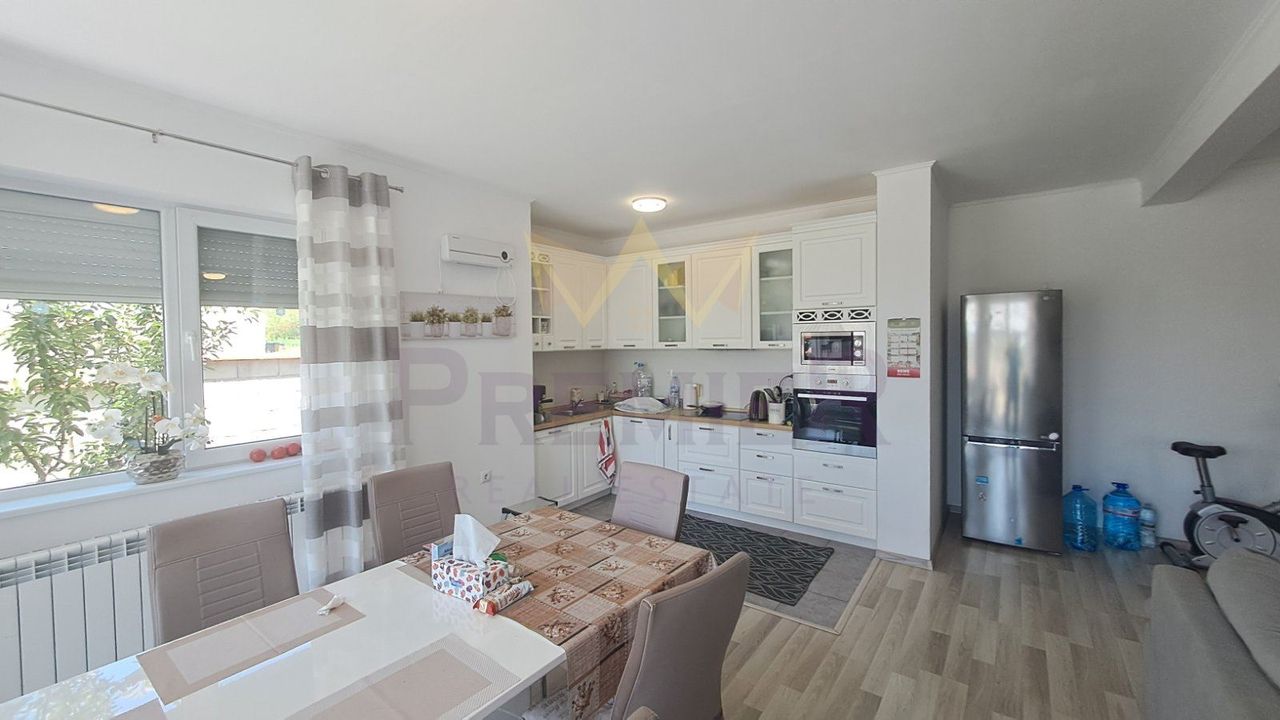 Продава се Къща в с. Соколово, Област Добрич - 146 кв.м за 1679 €/кв.м - Снимка #2