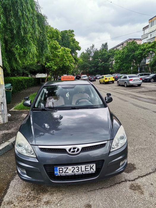 Școala de șoferi / Instructor auto