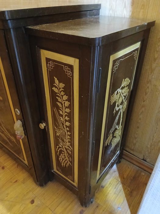 Антикварная швейная машинка