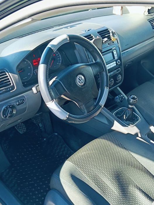 Vând Golf 5 1.9 /2008