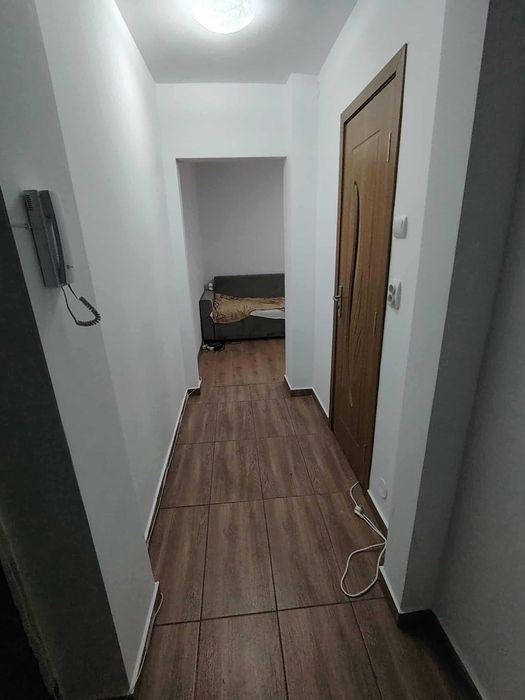 Vînd apartament 2 camere (strada Milcov nr.112)