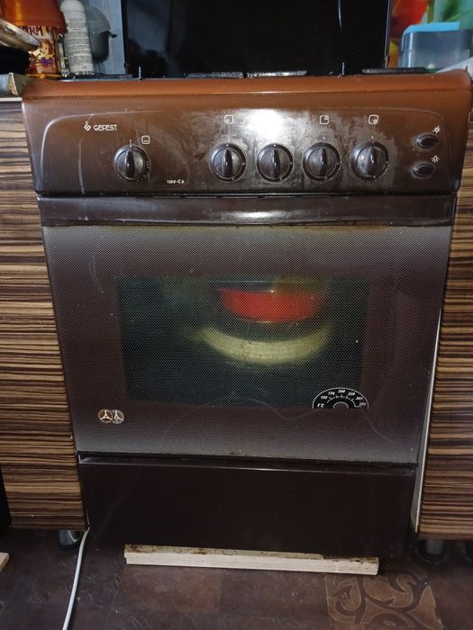 Продам газплитуу