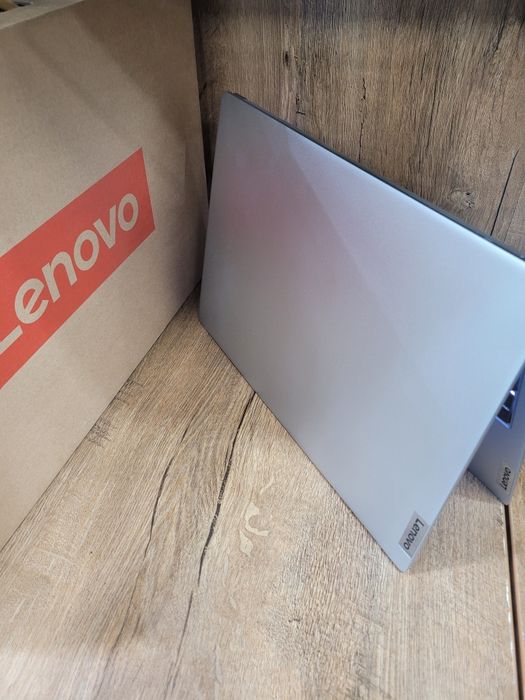 Lenovo IdeaPad Slim 5 16IMH9