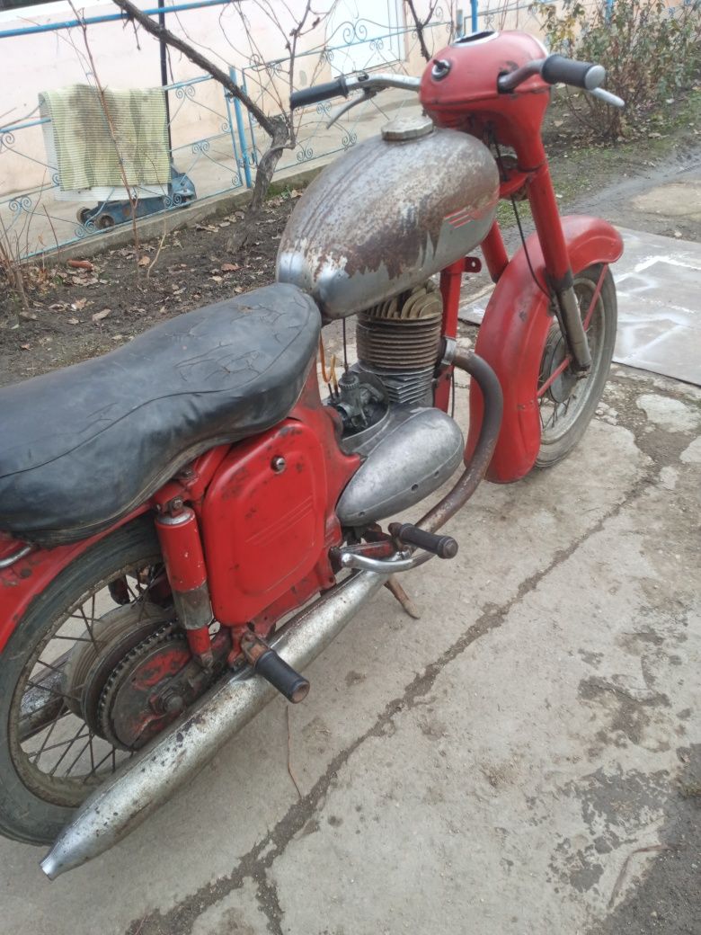 Motocicletă jawa 250