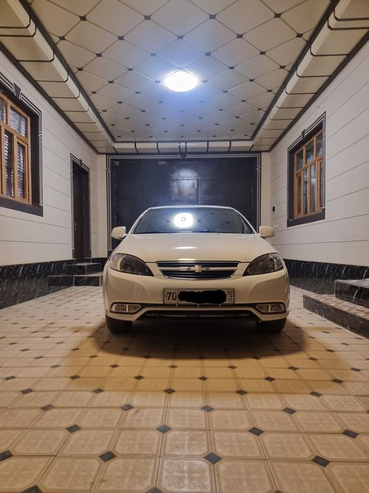 Chevriolet Gentra sotiladi