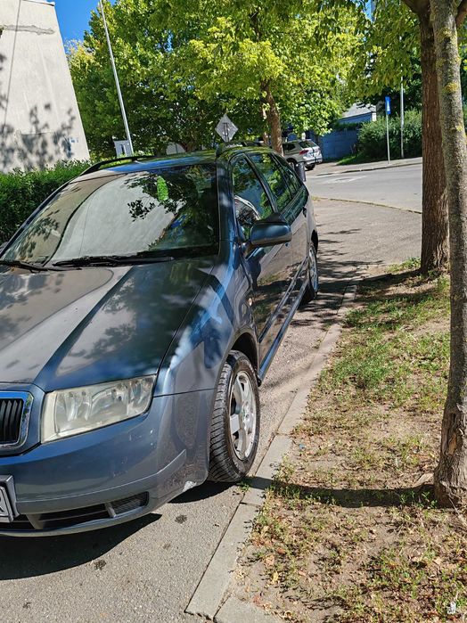 Vând Skoda fabia