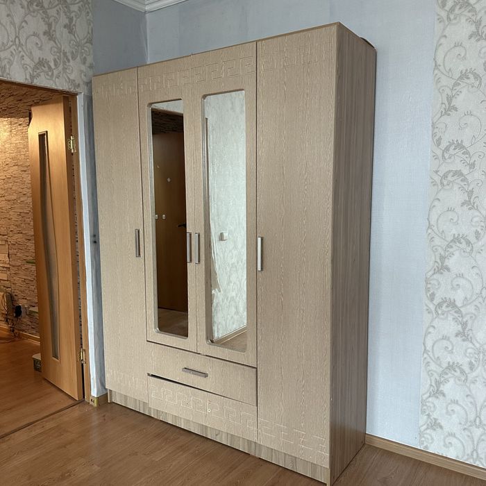 Продам шкаф 2.12х1.64х0.52