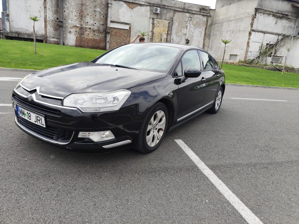 Citroen C5 2009  2.0 HDI
__Dotari:__
-geamuri electrice față și spa