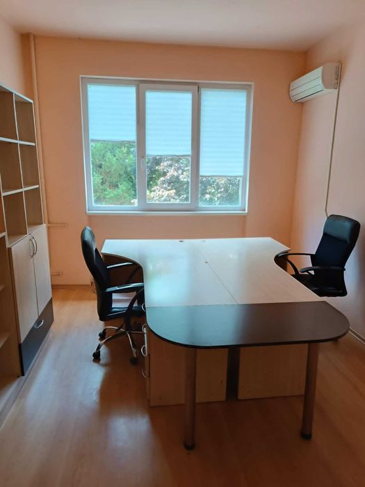 Дава се под наем Офис в Перник, Бели брег - 20 кв.м за 153 € - Снимка #6