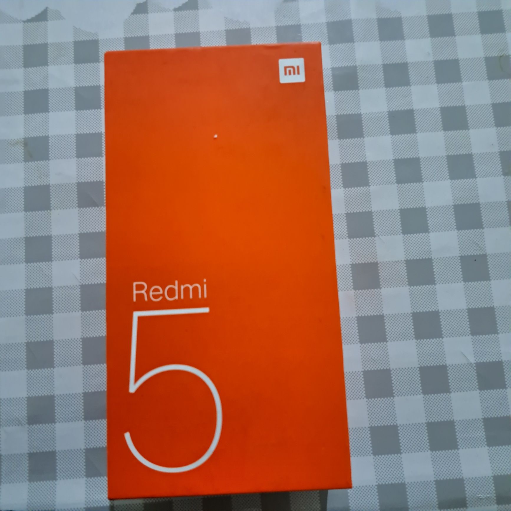 Redmi 5                    .