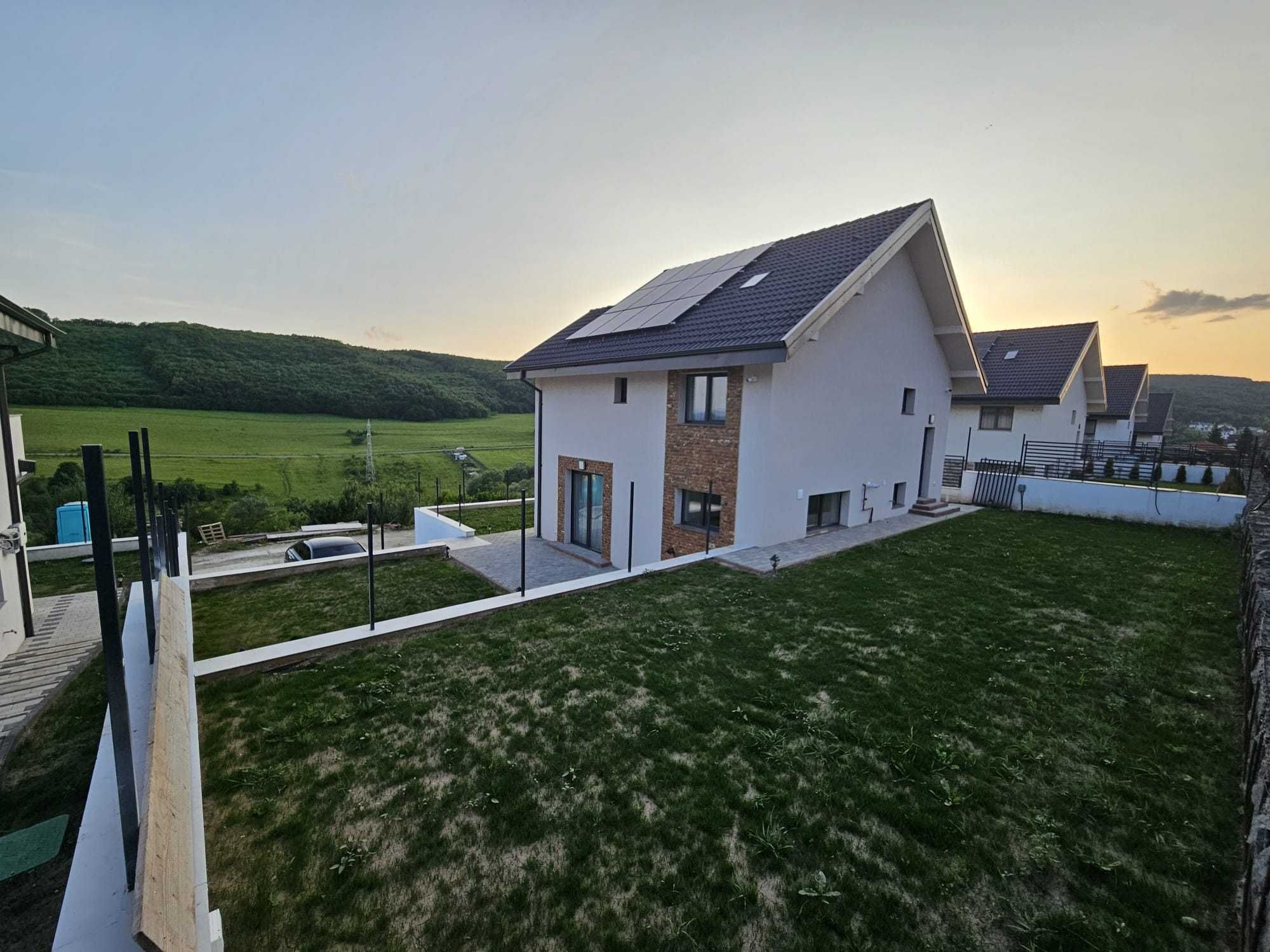 Casa de inchiriat NOUA - garaj, panouri, Popesti Valea Seaca Cluj