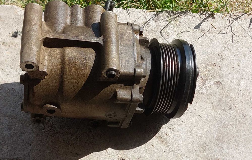 Vând Compresor clima YS4H-19D629-AB, Ford Tourneo Connect, 1.8tdci