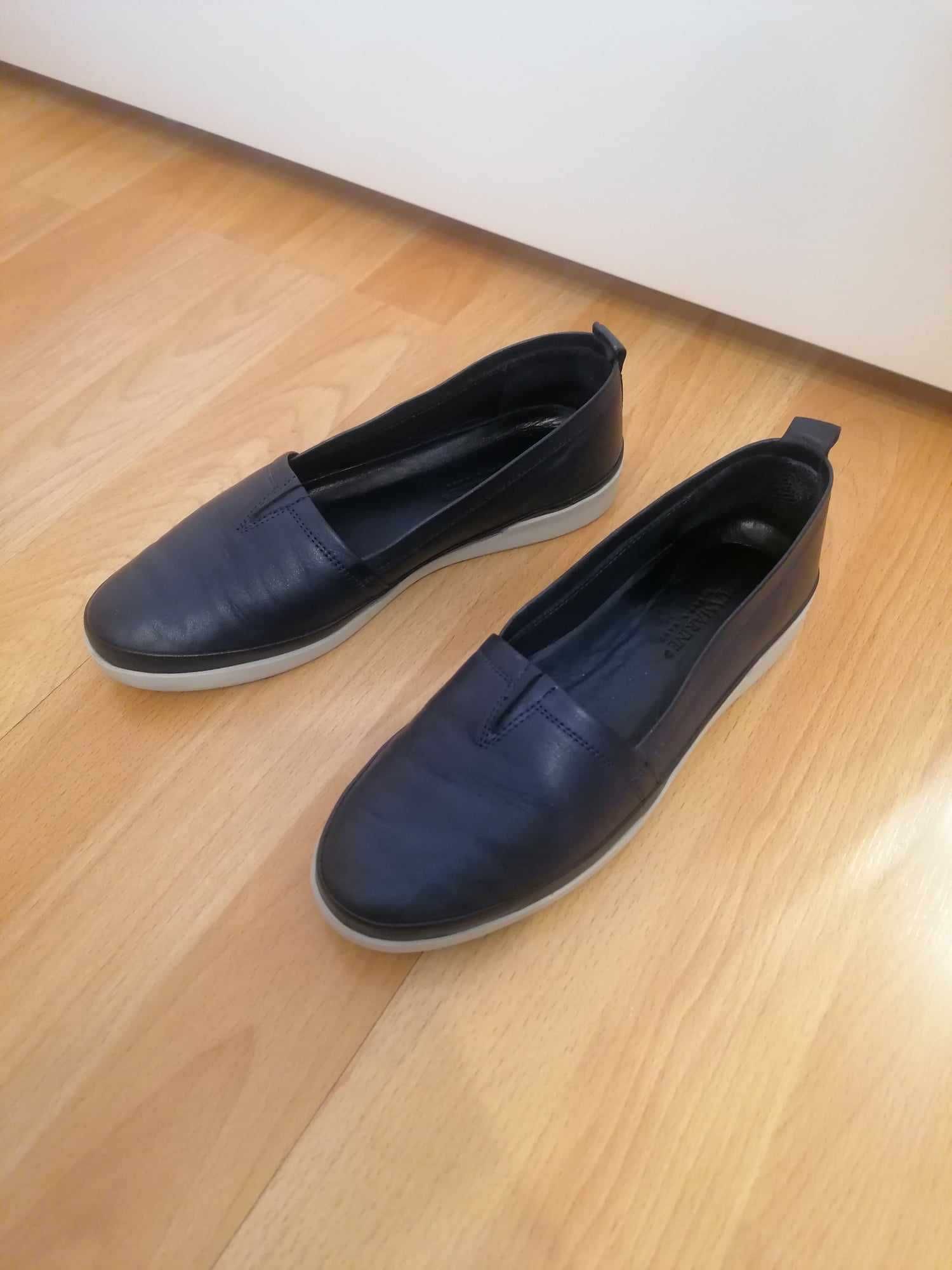 Удобни дамски обувки от естесвена кожа Aquamarine - размер 39